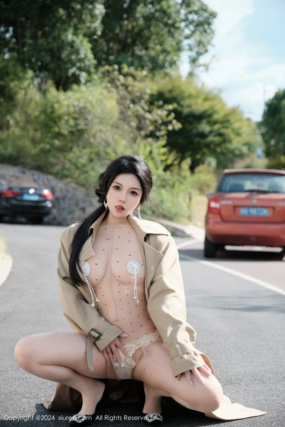秀人网 No.9261 麦田 丝袜美腿插图5