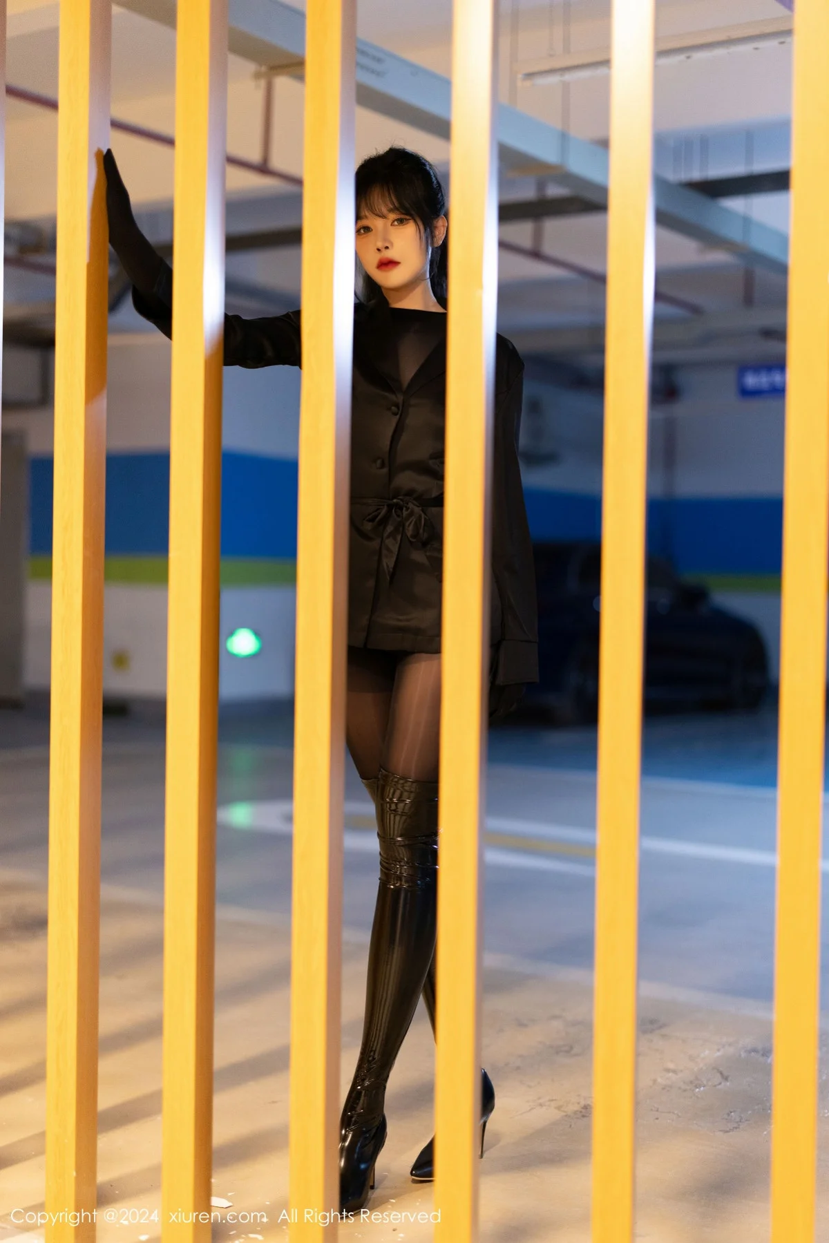 秀人网 No.9275 娜比 黑丝美腿插图5