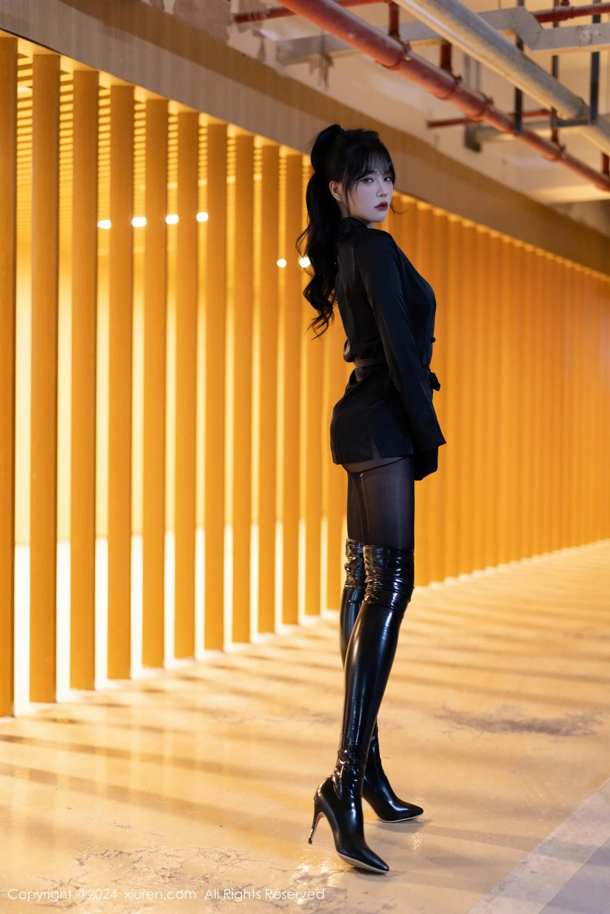 秀人网 No.9275 娜比 黑丝美腿插图