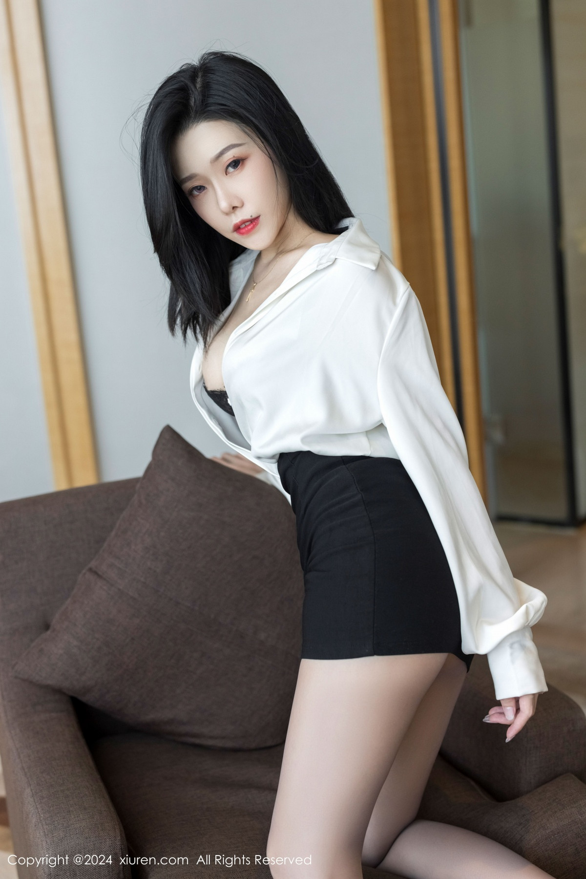 秀人网 No.9329 luvian本能 黑丝美腿插图5