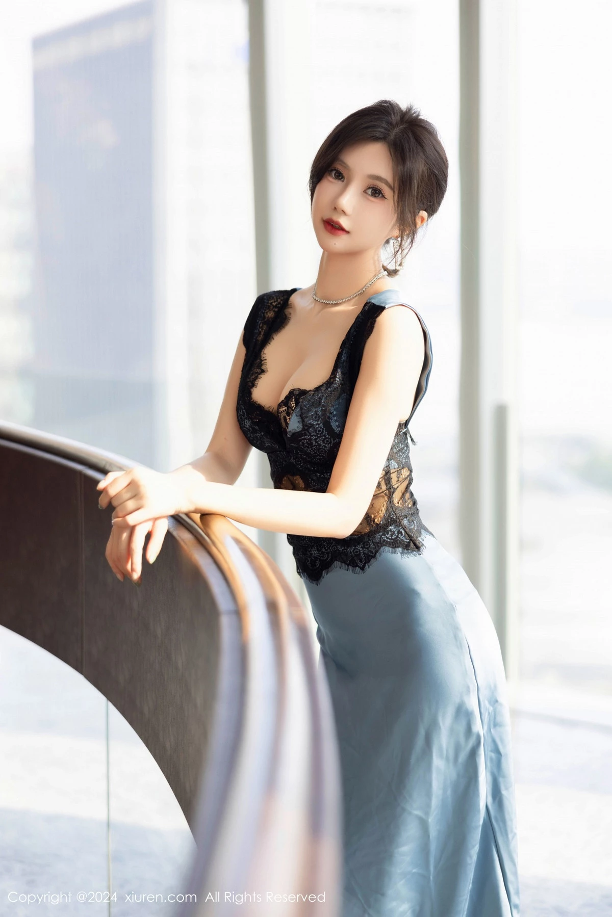 秀人网 No.9310 绮里嘉ula 丝袜美腿插图1